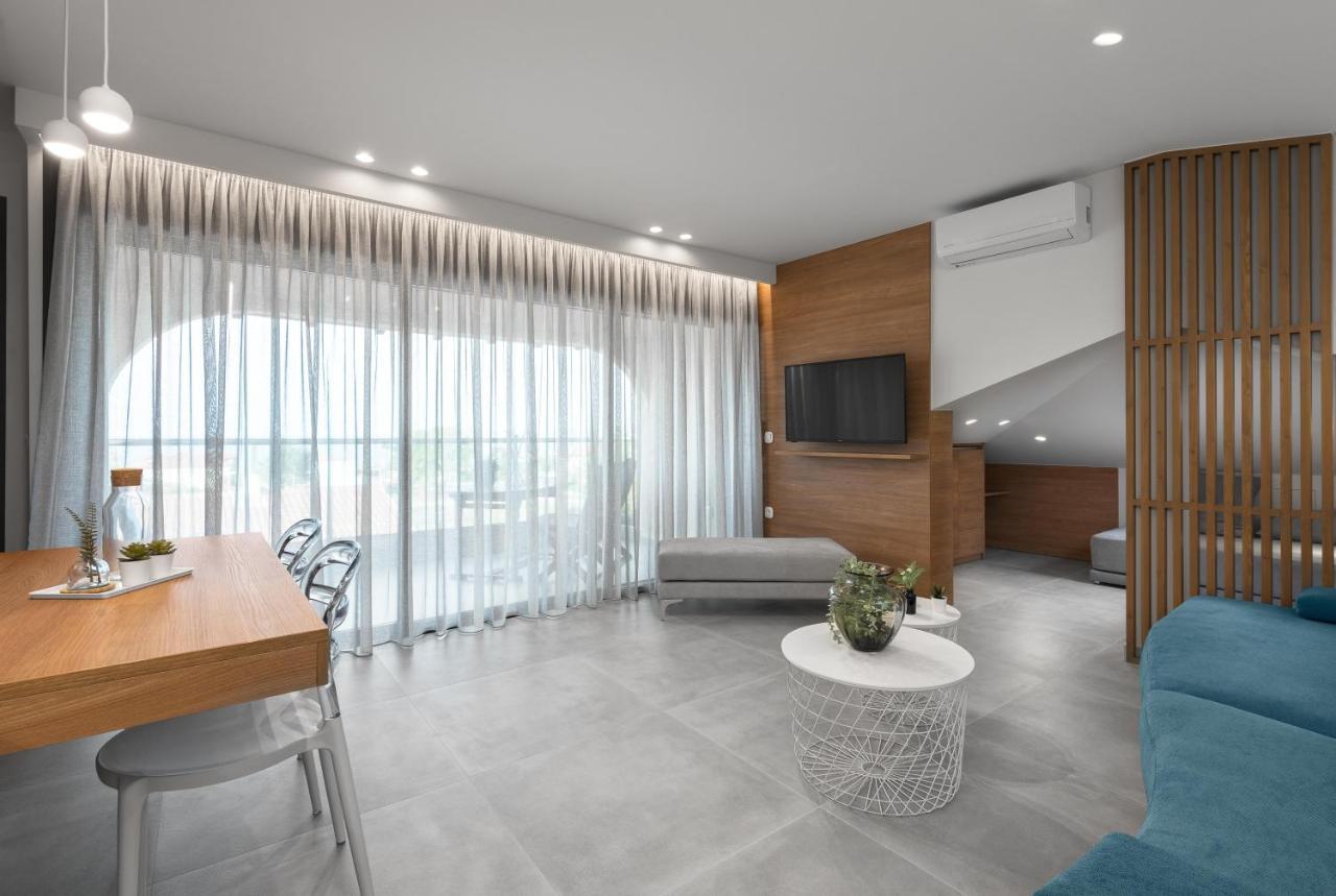 Pola'S Loft Apartment Ierissós Ngoại thất bức ảnh