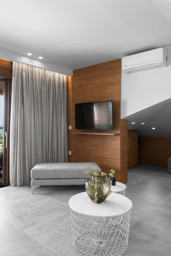 Pola'S Loft Apartment Ierissós Ngoại thất bức ảnh