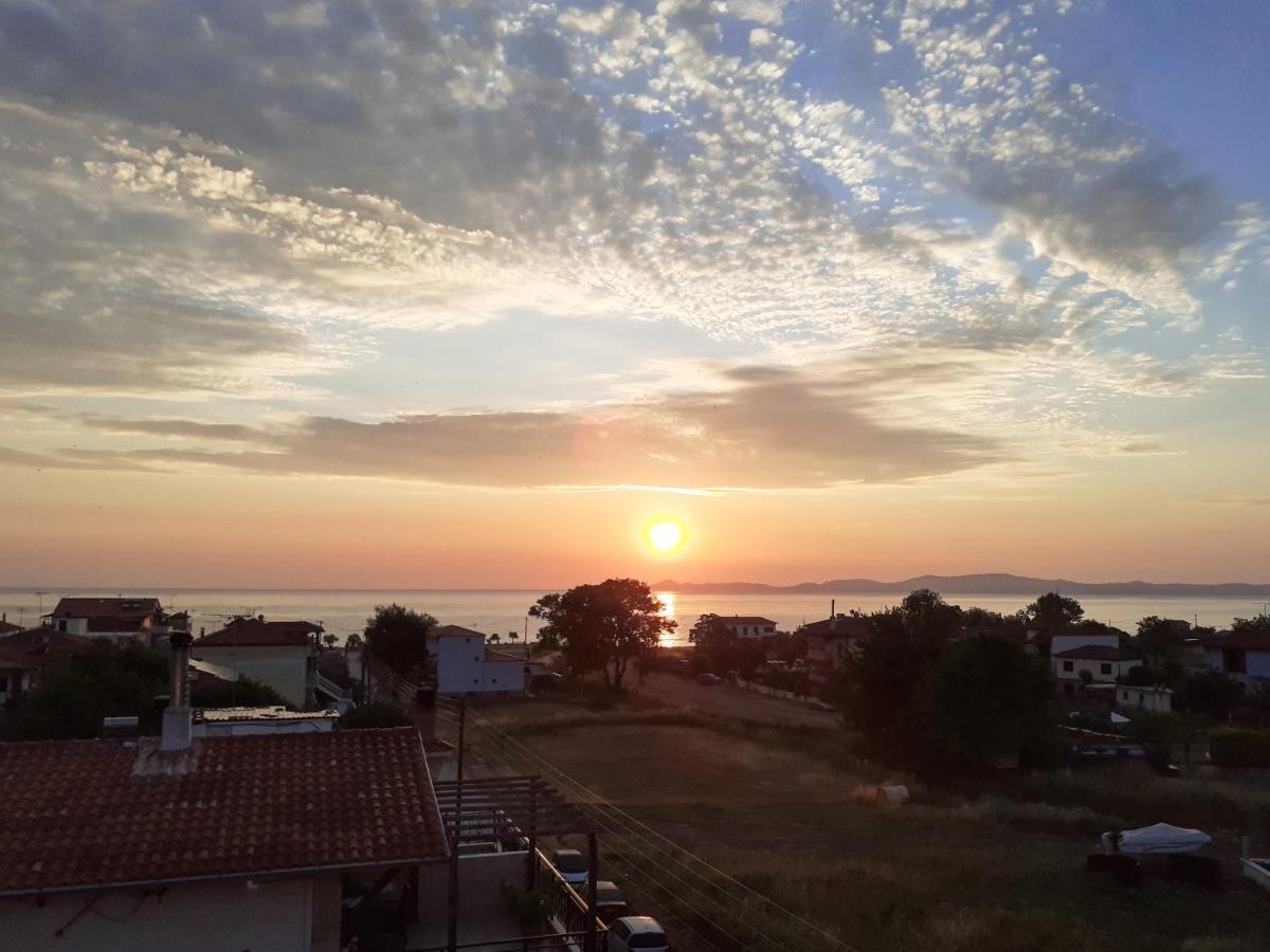 Pola'S Loft Apartment Ierissós Ngoại thất bức ảnh