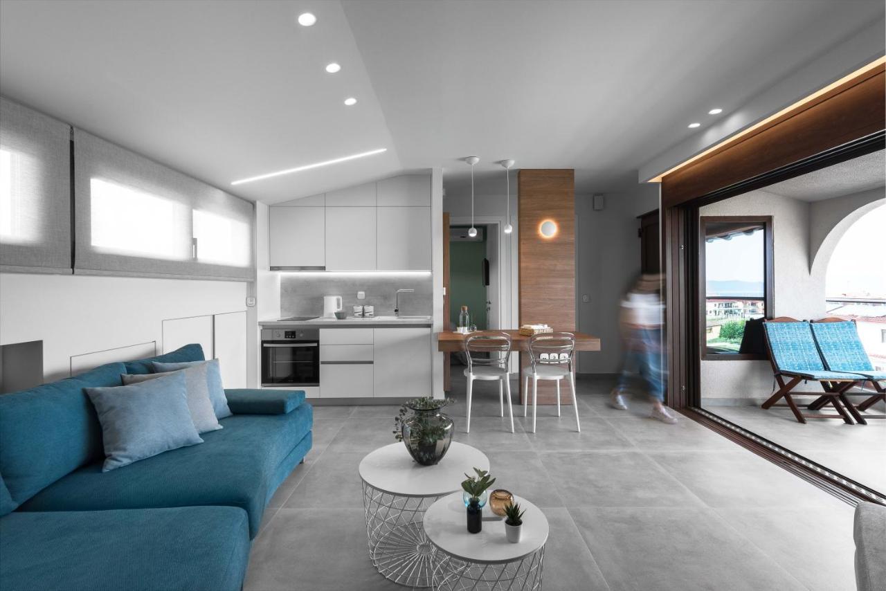 Pola'S Loft Apartment Ierissós Ngoại thất bức ảnh